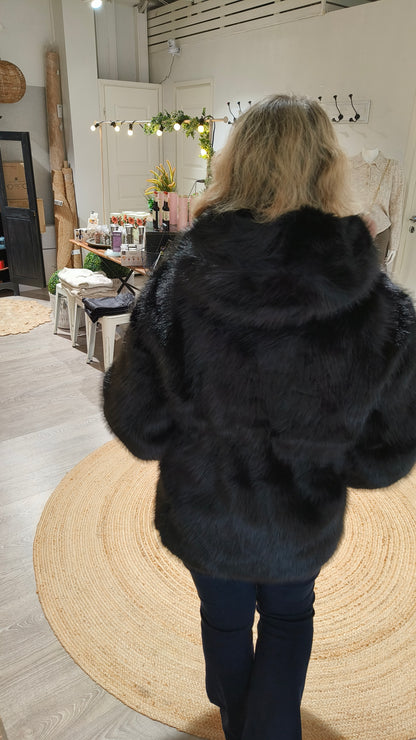 Tekoturkki Minky musta-Takit/Jakut-Marc Lauge-Lahja ja sisustus Pussukka Katariina Home Oy