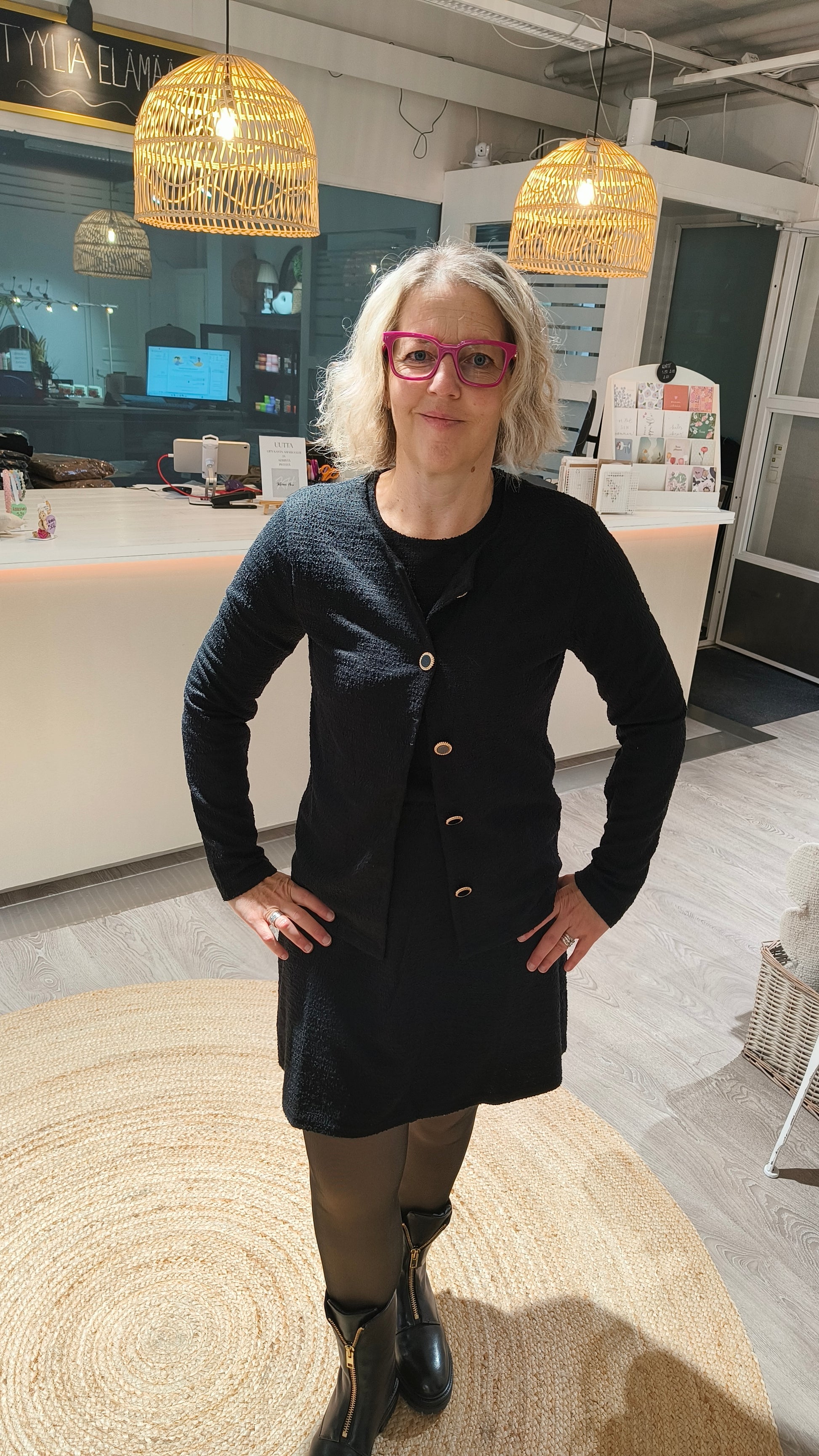 Jakku Mille musta-Takit/Jakut-Marc Lauge-Lahja ja sisustus Pussukka Katariina Home Oy