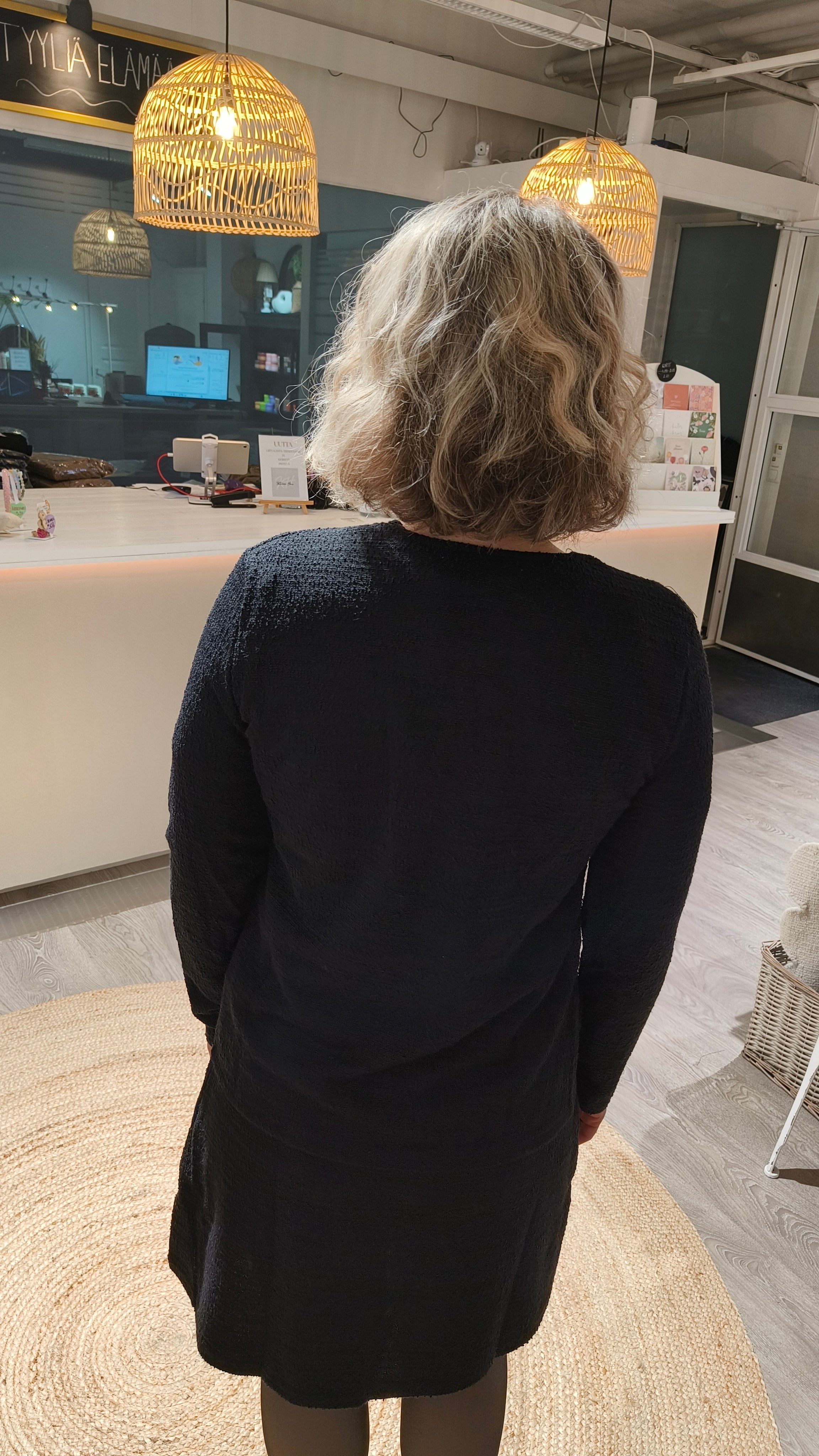 Jakku Mille musta-Takit/Jakut-Marc Lauge-Lahja ja sisustus Pussukka Katariina Home Oy