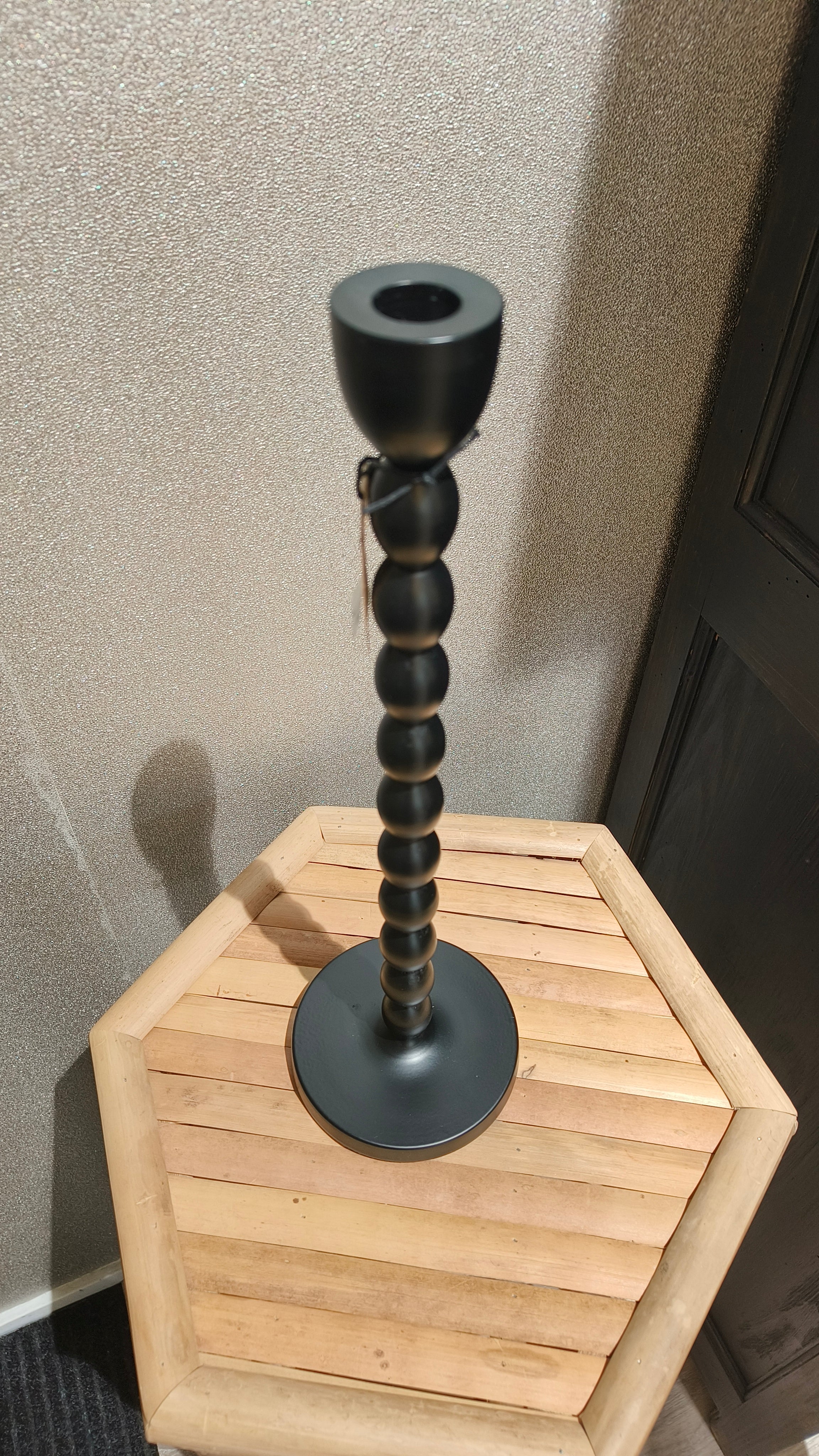 Kynttilänjalka musta-Kynttilänjalat ja lyhdyt-Katariinahome.fi - tyyliä elämääsi-Lahja ja sisustus Pussukka Katariina Home Oy