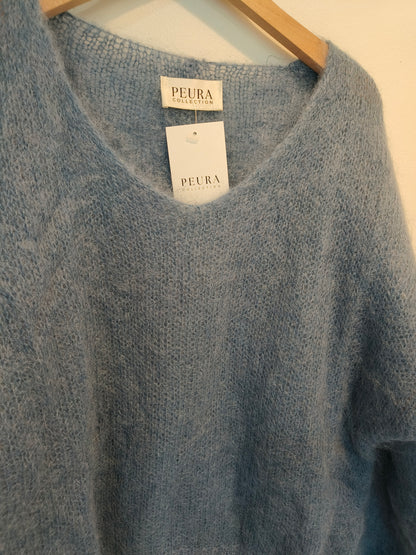 Mohairneule V-pääntie eri värejä-Neuleet/Neuletakit-Peura Collection-Lahja ja sisustus Pussukka Katariina Home Oy