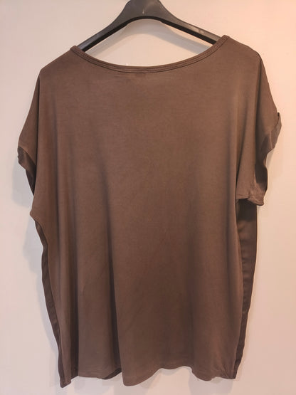 T-Paita Party eri värejä-T-Paidat-Marc Lauge-Lahja ja sisustus Pussukka Katariina Home Oy