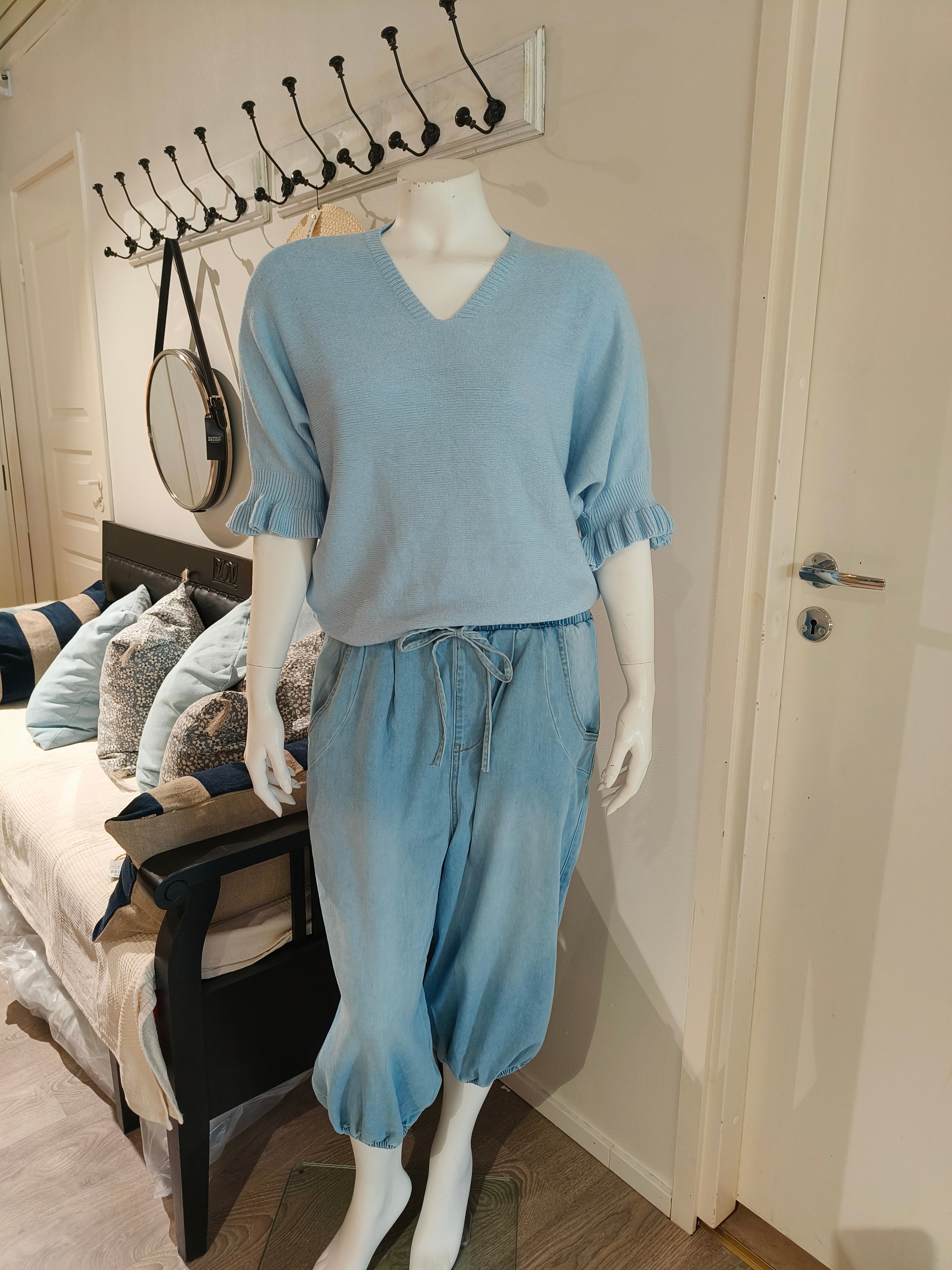 Neule Frill eri värejä-Neuleet/Neuletakit-Marc Lauge-Lahja ja sisustus Pussukka Katariina Home Oy