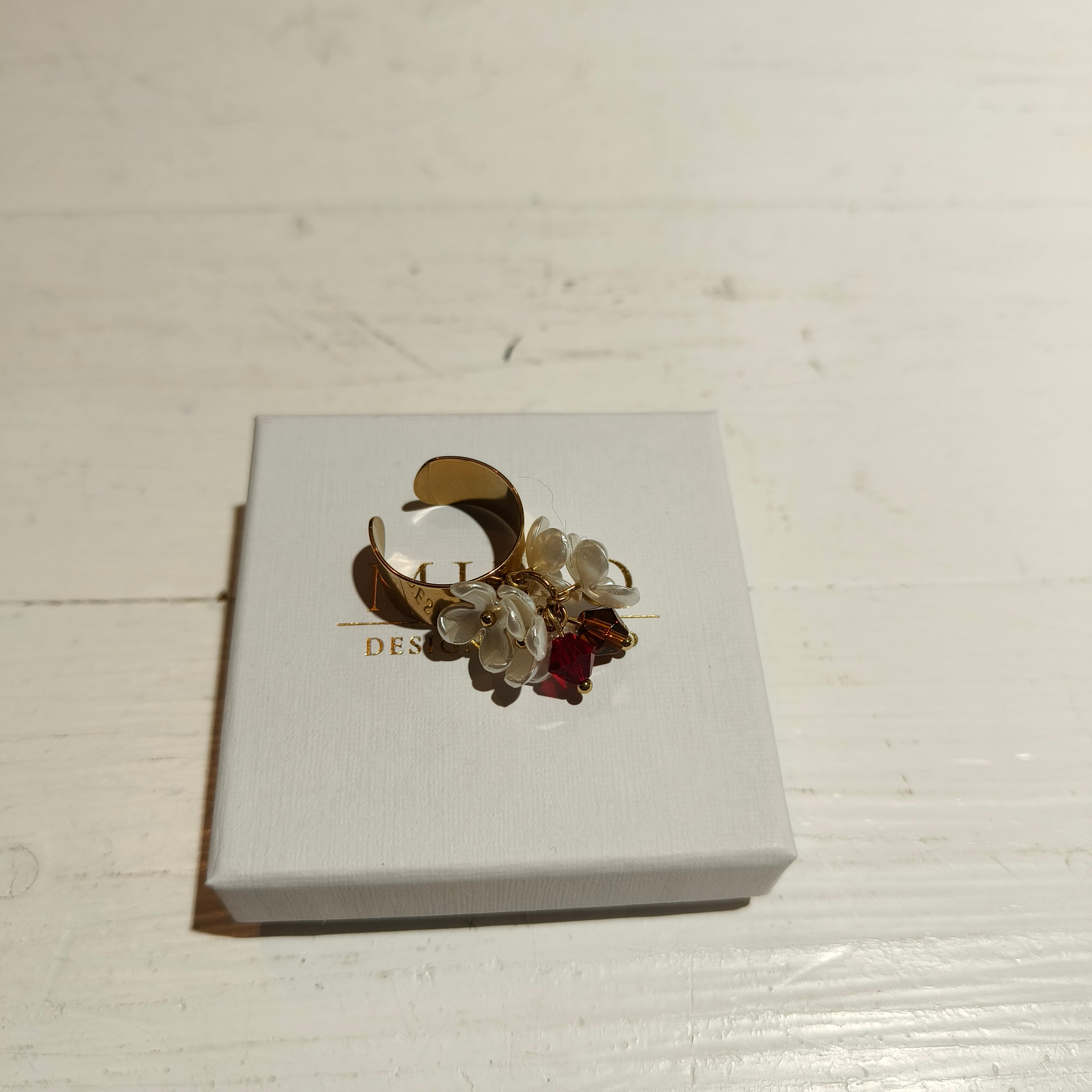 Sormus Kukka/Kivi eri värejä Mimo Design