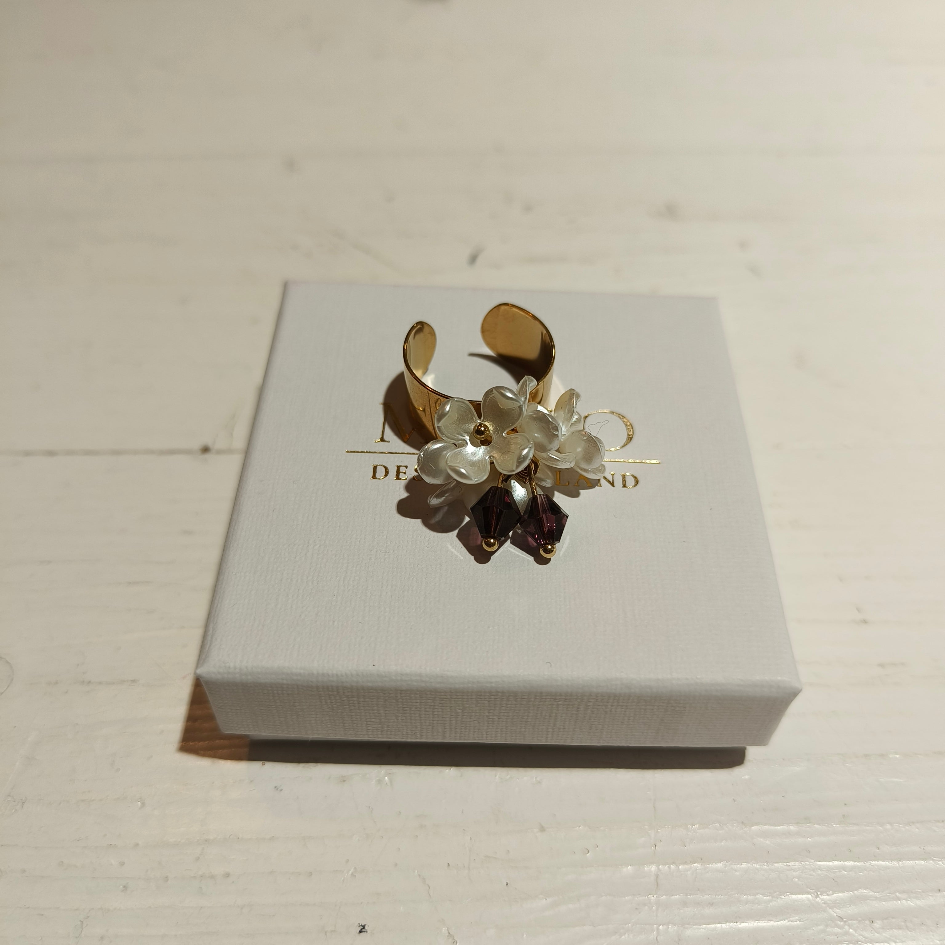 Sormus Kukka/Kivi eri värejä Mimo Design