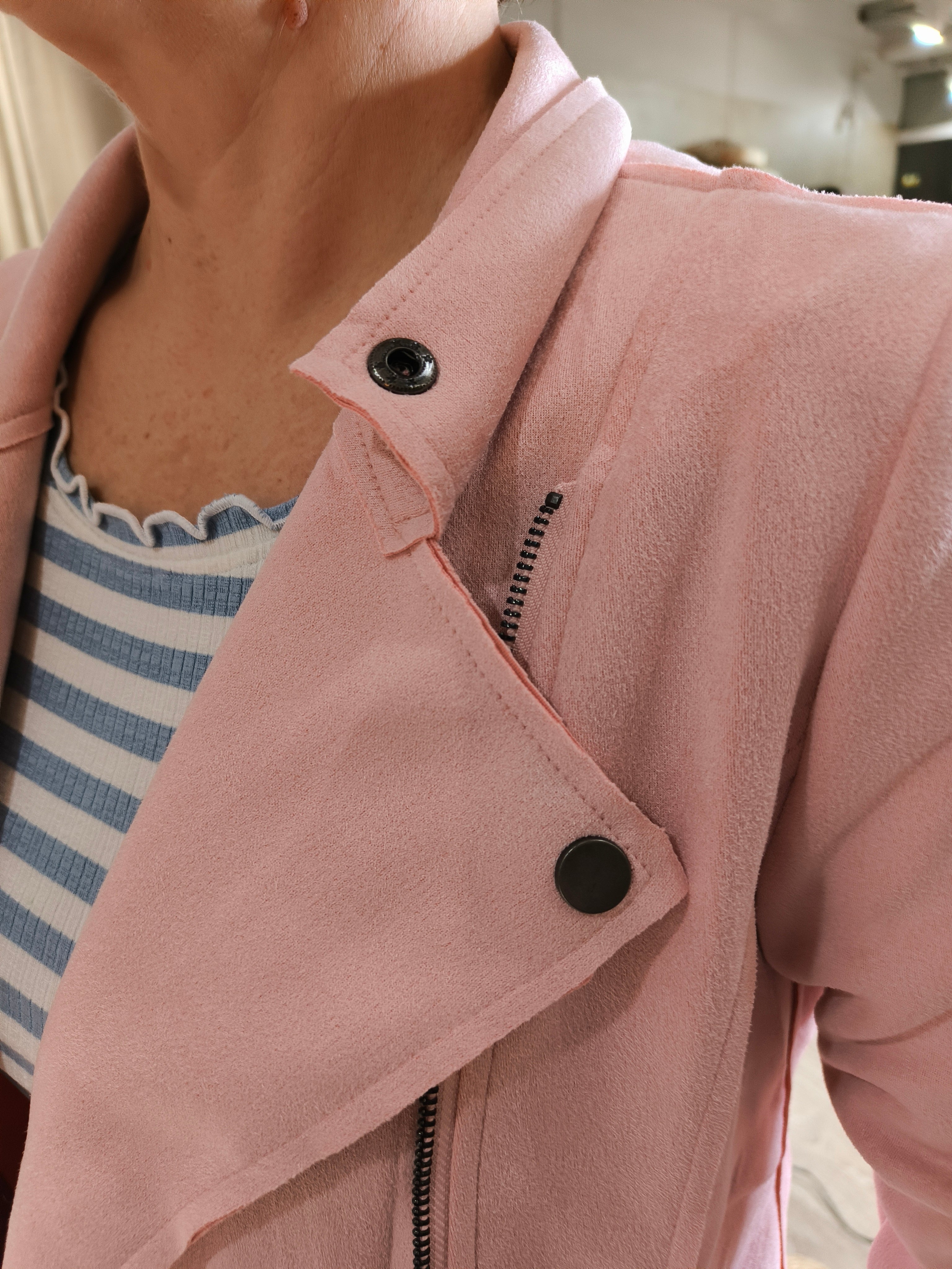 Biker jakku tekomokka vaaleanpunainen-Takit/Jakut-Marc Lauge-Lahja ja sisustus Pussukka Katariina Home Oy