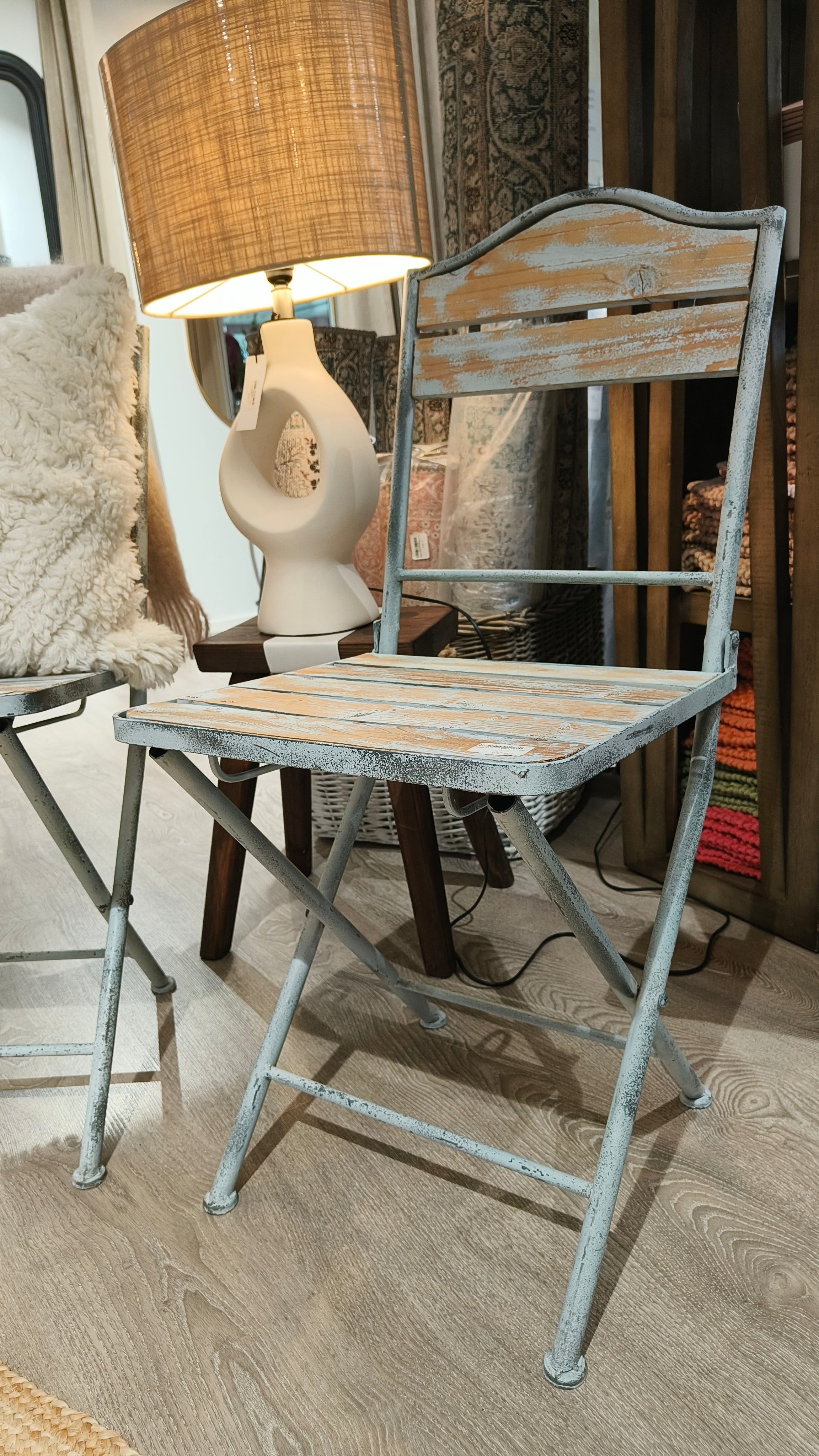 Tuoli antiikin vihreä-Huonekalut-Katariinahome.fi - tyyliä elämääsi-Lahja ja sisustus Pussukka Katariina Home Oy