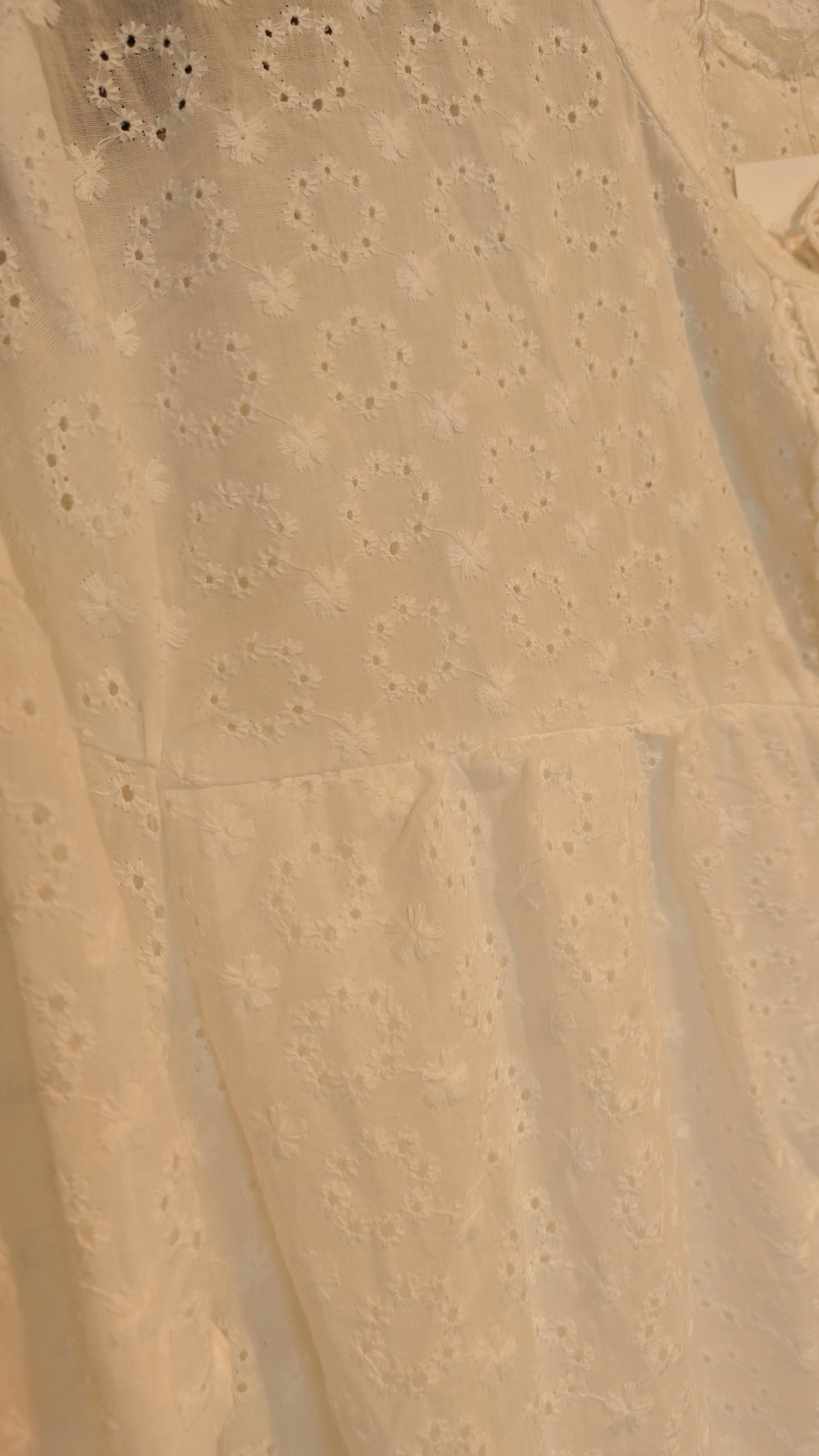 Tunika/Mekko Brode anglais valkoinen-Mekot/Hameet-Peura Collection-Lahja ja sisustus Pussukka Katariina Home Oy