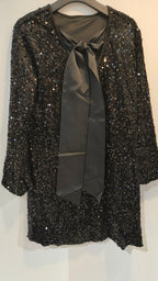 Mekko samettipaljetti Bow musta-Mekot/Hameet-Marc Lauge-Lahja ja sisustus Pussukka Katariina Home Oy