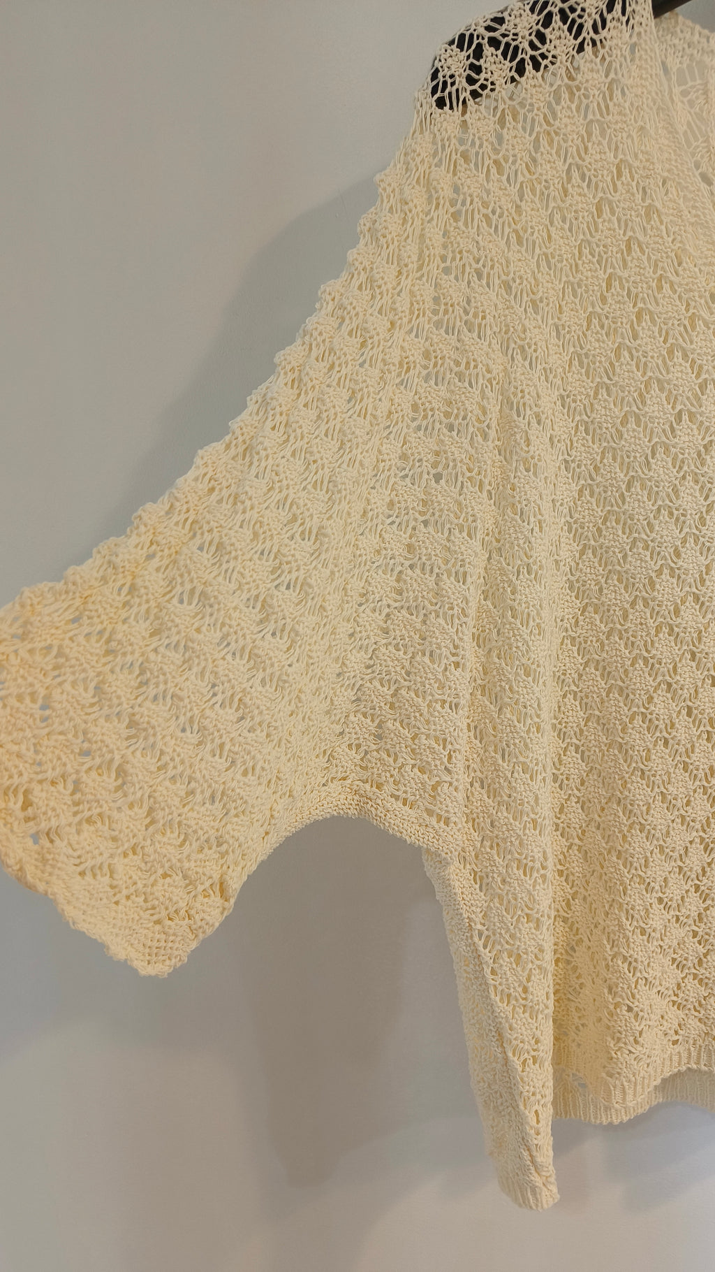 Pitsineule luonnonvalkoinen-Neuleet/Neuletakit-Peura Collection-Lahja ja sisustus Pussukka Katariina Home Oy