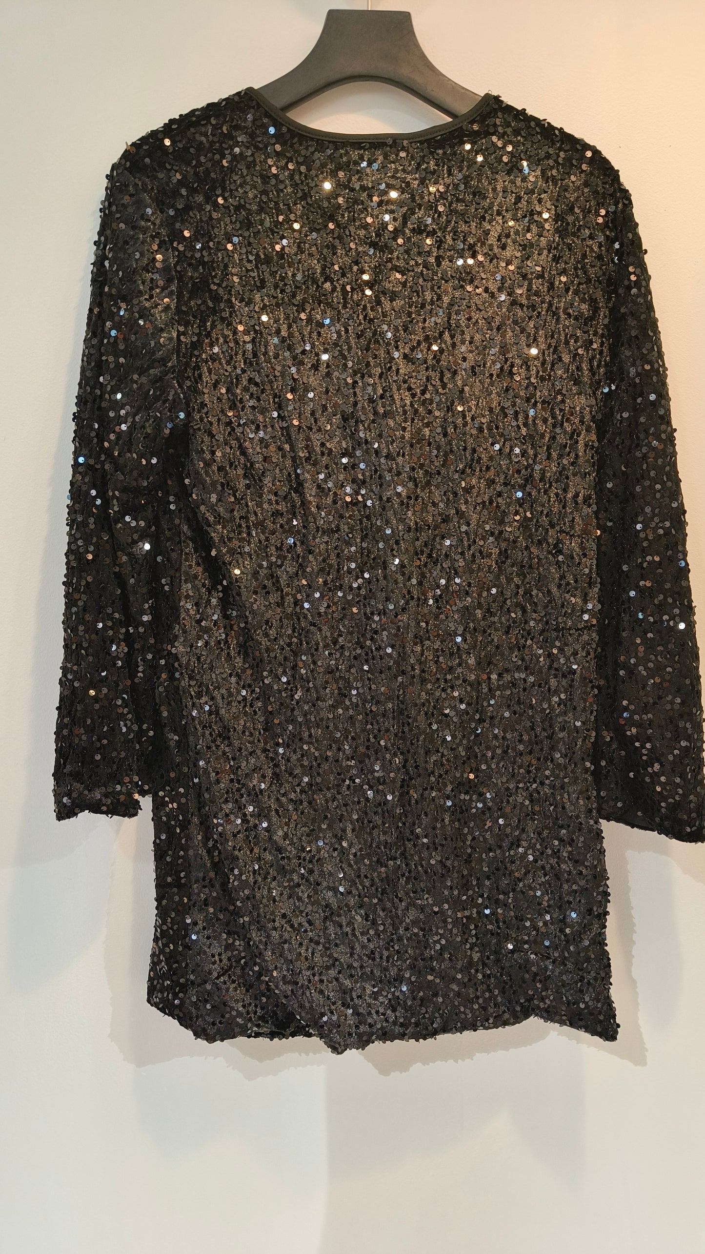 Mekko samettipaljetti Bow musta-Mekot/Hameet-Marc Lauge-Lahja ja sisustus Pussukka Katariina Home Oy