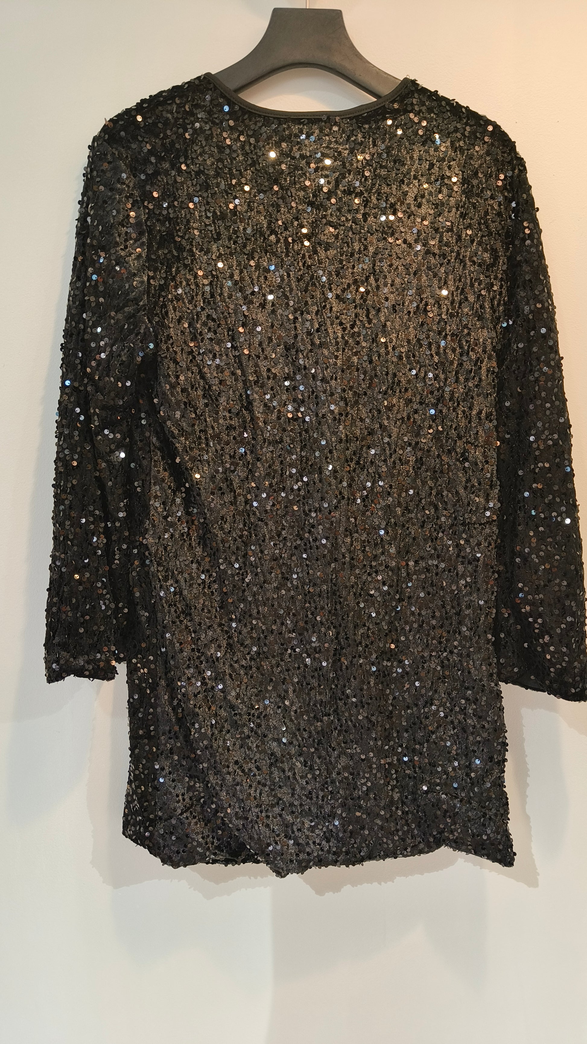 Mekko samettipaljetti Bow musta-Mekot/Hameet-Marc Lauge-Lahja ja sisustus Pussukka Katariina Home Oy